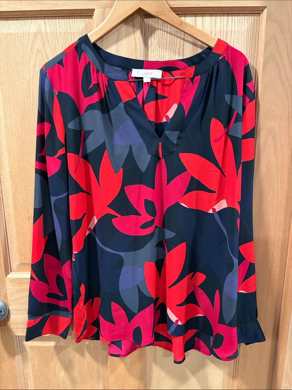 LOFT Navy, Red & Purple Abstract Floral Long-Sleeve Blouse size Lg